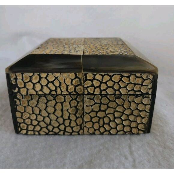 Shell Mother OF PEARL Box With Lid. Vintage, TEA Jewelry Trinket Box - Picture 1 of 10